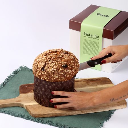 Panettone de pistacho con chocolate blanco